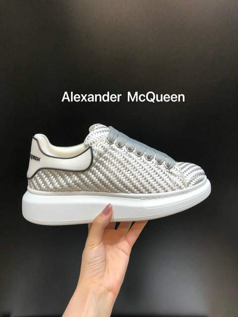 Picture of Alexander McQueen Shoes _SKU21815126SZ35-4455
